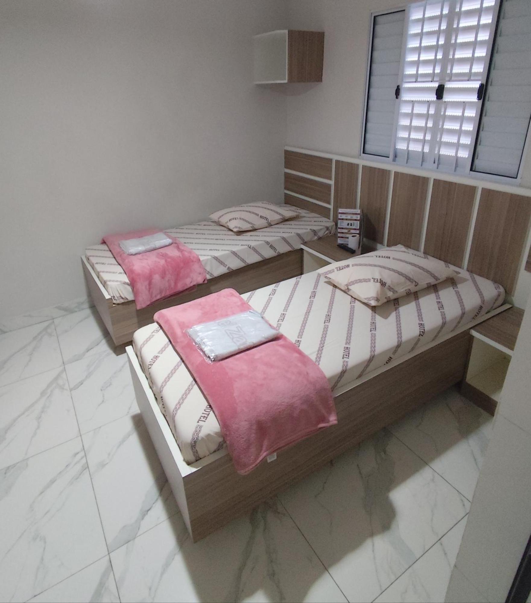 Hotel Zafira - Estacionamento Incluso — Photos 3